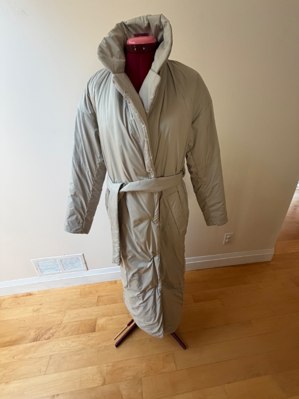 Lululemon Cowl Neck Puffy Insulated Long Wrap Coat Sz.4